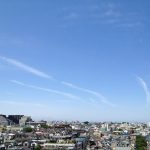 東京上空で並行状の地震雲が大量発生