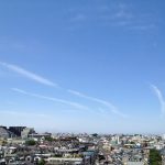 東京上空で並行状の地震雲が大量発生